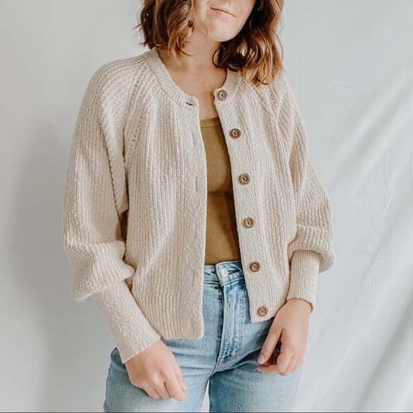 Cream Balloon Sleeve Chunky Knit Button 